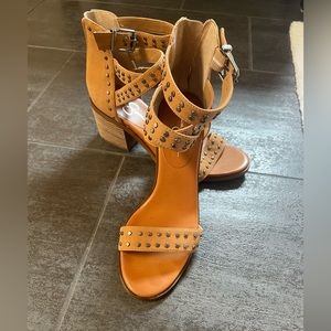 Jessica Simpson stacked heel sandal